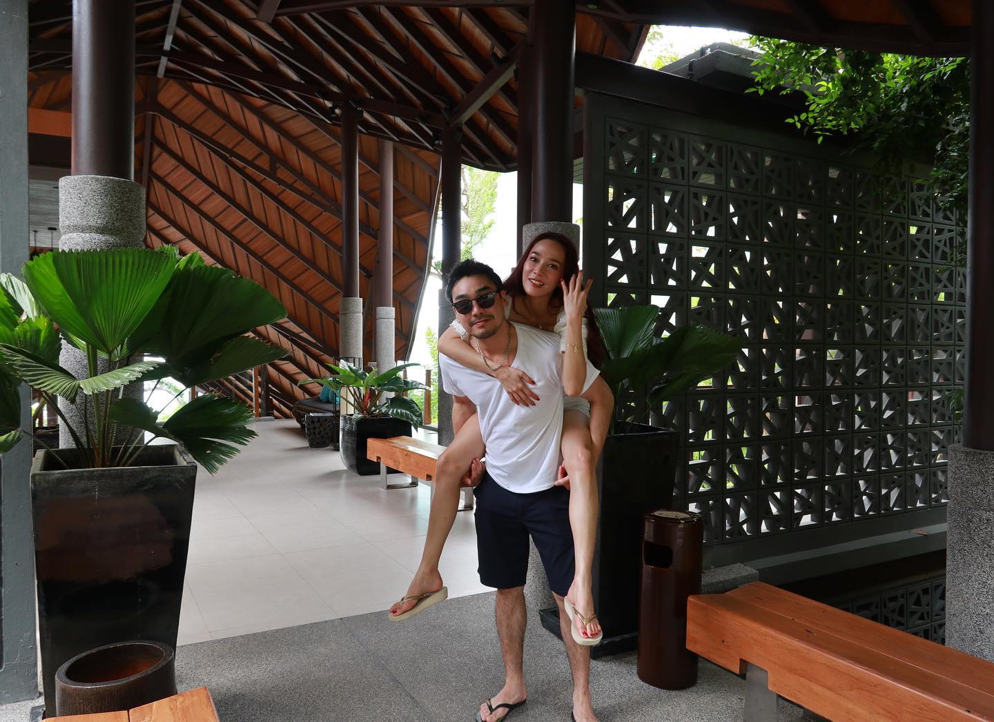 ไฮโซพก